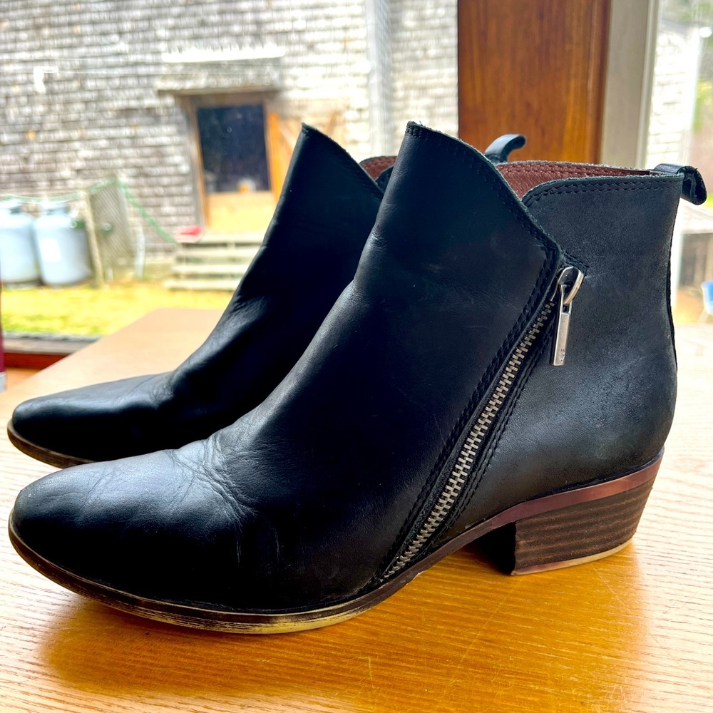 Lucky Brand double zipper ankle boot. Size 6.5 M / 36.5